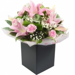 Send Flowers to Australia and Express Your Love to Your Dear Ones
