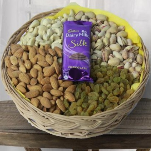 Assorted Dry Fruits and Chocolates