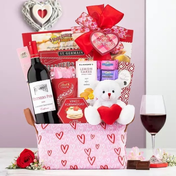 Valentine Cabernet Basket