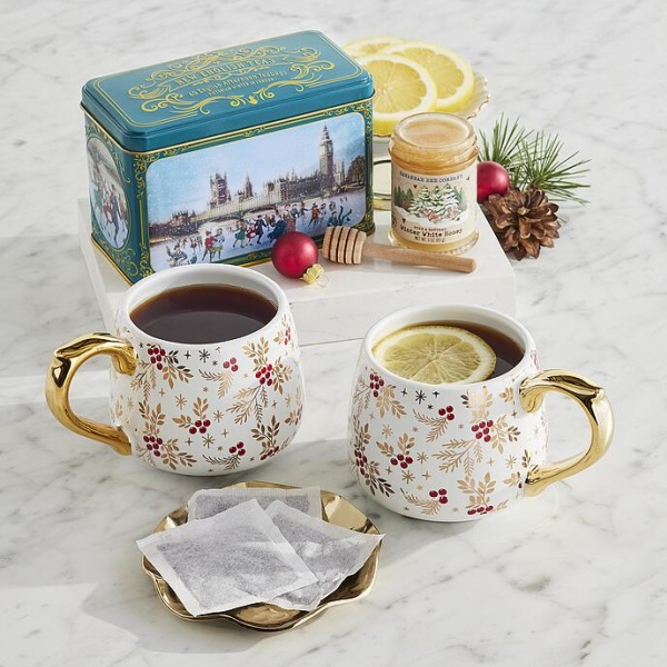 Holiday Tea Tin and Mugs Gift
