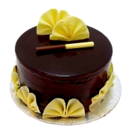 White Chocolate Accents Eggless Cake