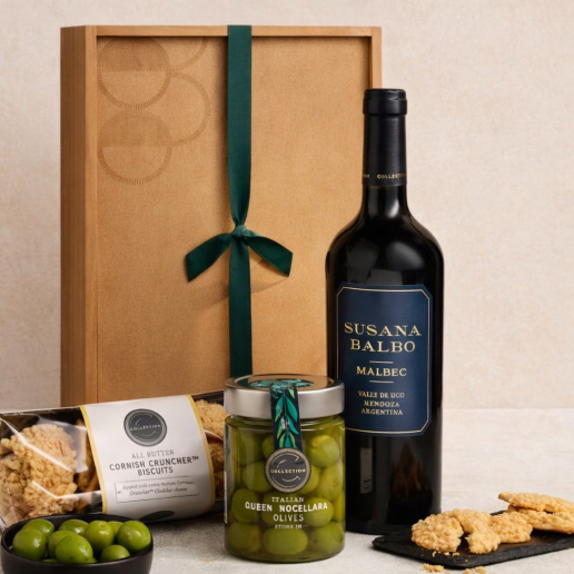 Red Wine & Nibbles Gift Box