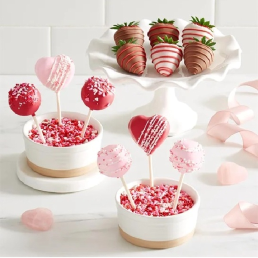 Cake Pops With Berries