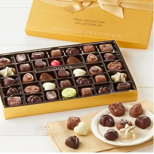 Large Godiva Gold Ballotin Chocolates Box