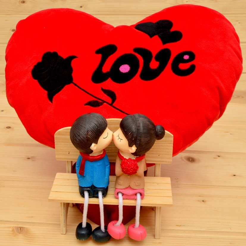 Buy Valentine’s gifts online